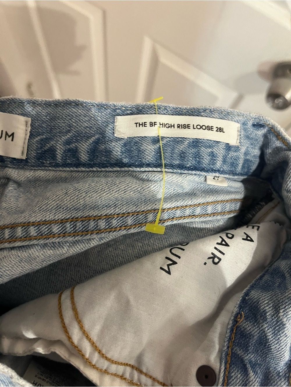 Aritzia Denim Forum Jeans Light Wash Denim BF High Rise Loose 28L size 29 - Picture 10 of 11